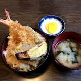 Let's have Japanese traditional food for lunch today!