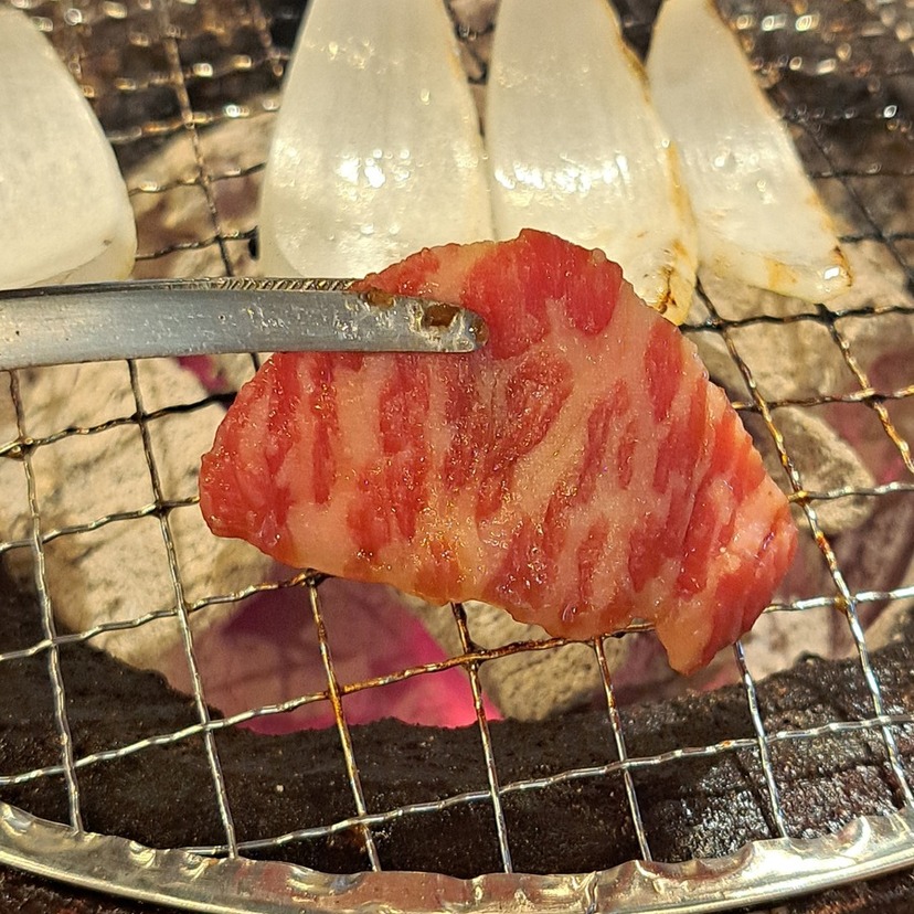 昼間から肉が食べたい！！焼き肉ランチにキッチンカーにデザート、わがまま放題３選