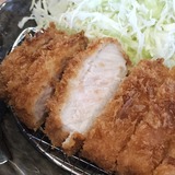 超厚切りなのにコスパヤバ！新オープンの食堂とジューシーおろしチキンカツ