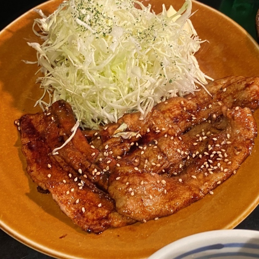 ボリューム満点！肉の定食を食べてスタミナをつけよう