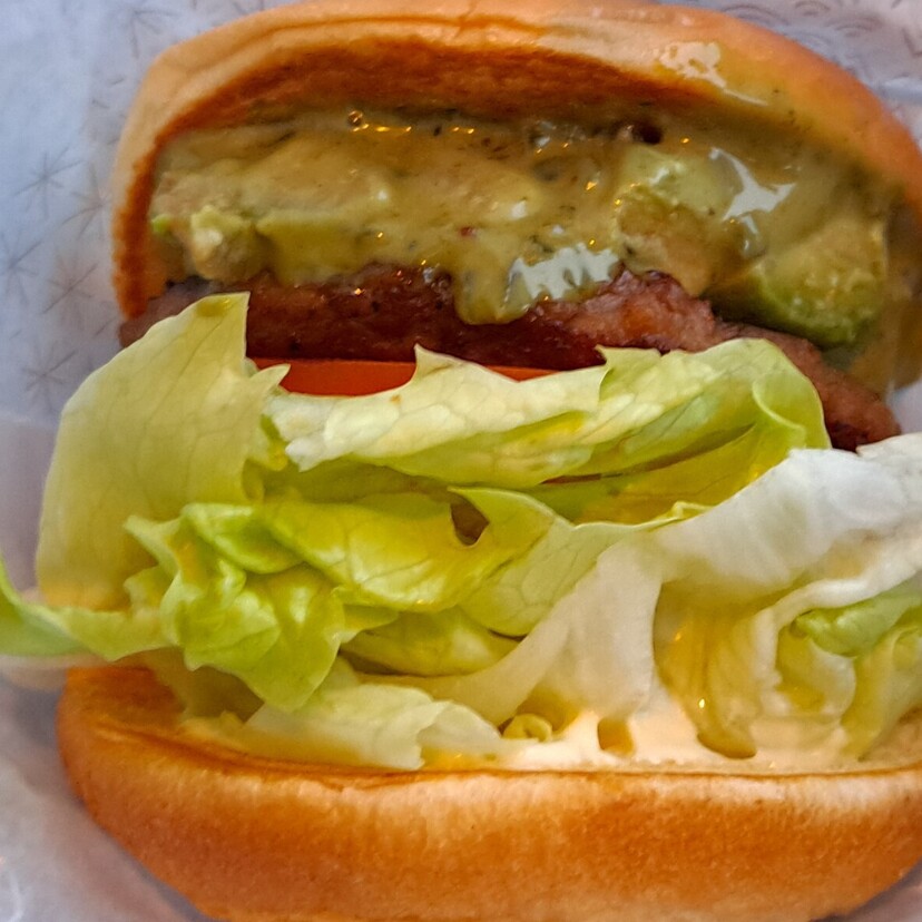 手軽に楽しめる素敵なハンバーガー屋さんやパン屋さん見つけました！３選