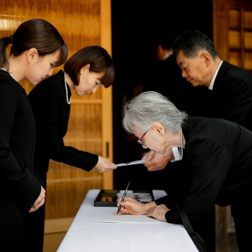 喪主が行う通夜・葬儀の準備4つを紹介【意外と知らない葬儀のマナー毎月紹介】