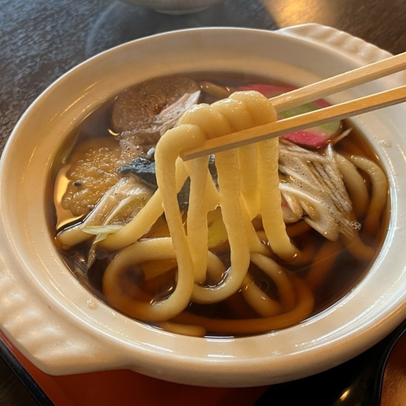 寒くなると食べたくなる！アツアツの鍋焼きうどんやカレーうどん