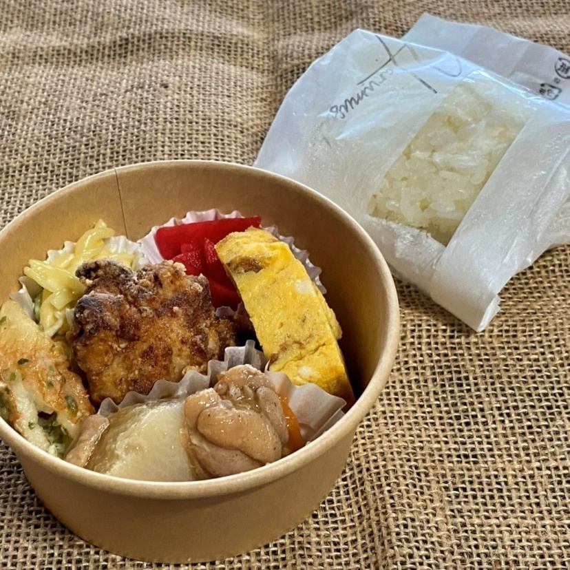 焼きそば・おむすび・コロッケ！自宅で味わうテイクアウトグルメ