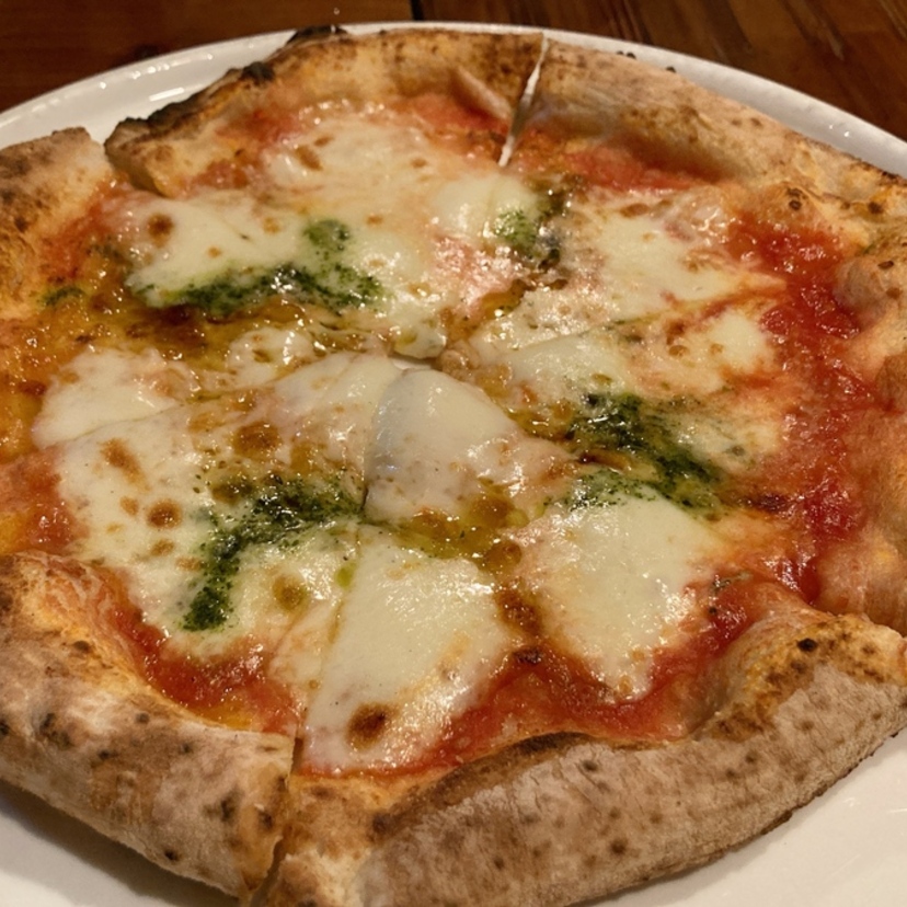 コスパ最強！スーパーで買えるおもてなし冷凍ピザと、特別な日に食べたい絶品ピッツア