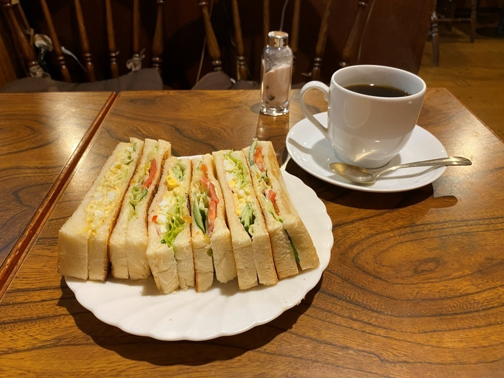 ゆっくりと寛げる！昭和レトロな雰囲気の喫茶店でおいしいランチ | asatan