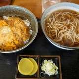 そばだけじゃちょっと物足りない！玉子丼などそばに合うおいしい丼物