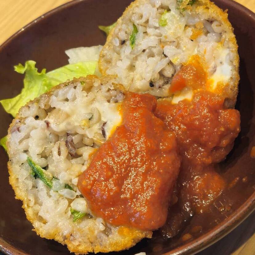 とろけるチーズと海鮮！ランチにちょい足しお得メニュー！