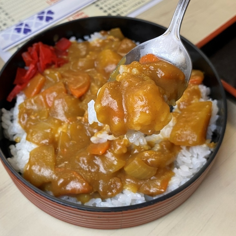 どこか懐かしい味！おそば屋さんやカフェのカレーライス