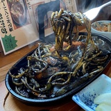 イカ墨を使った黒ナポリタンも！カフェや居酒屋ランチのナポリタン