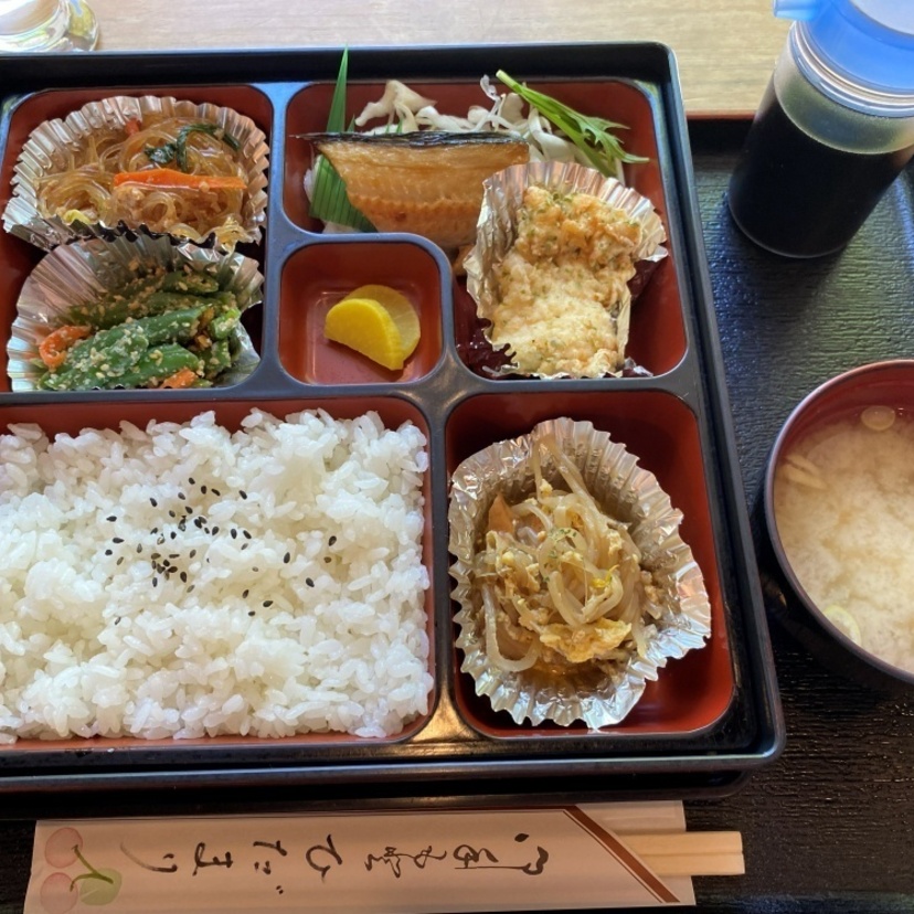 障がいのある方たちが元気に働く喫茶店やカフェでランチ