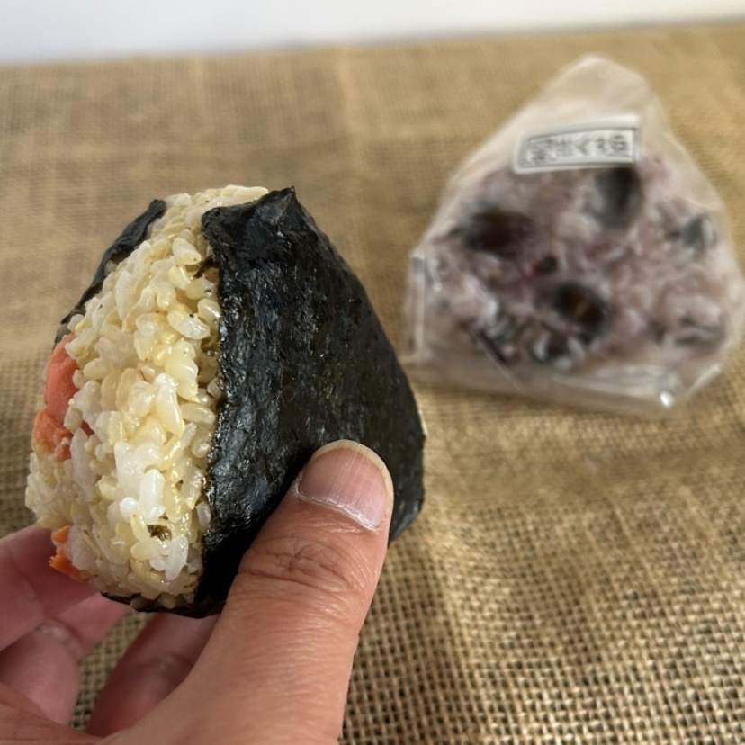 地元産のお米がおいしい！ふんわり優しい味のおにぎりとおむすび