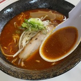 味噌のコクとピリっとした辛さが絶妙なハーモニー！ピリ辛味噌ラーメン