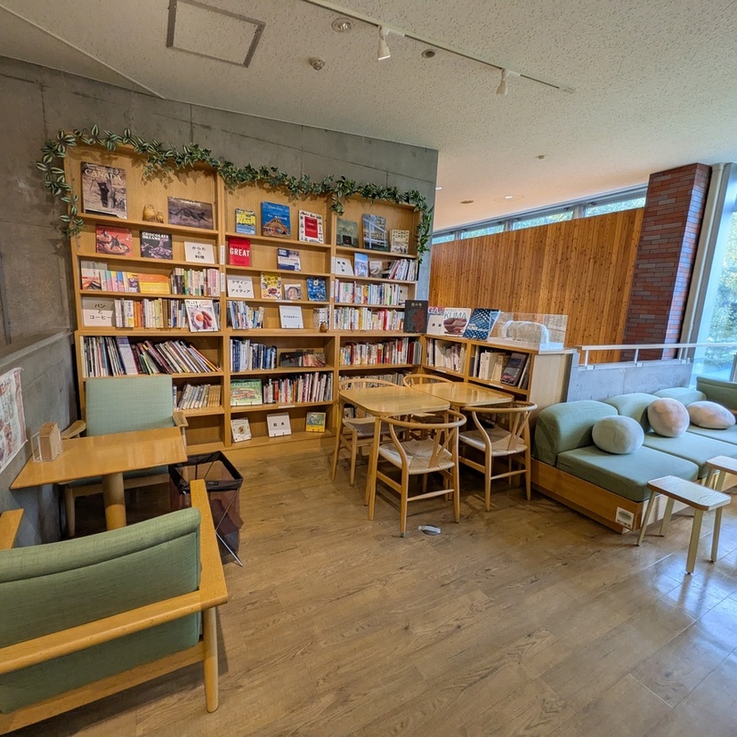 ちょっとの時間ゆったりと。小一時間読書や勉強できるカフェ3選