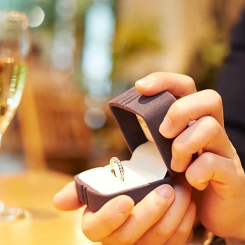 【今年こそ特別な日に】X'masに婚約指輪贈ってプロポーズ