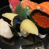 Sushi restaurants and izakaya where you can enjoy seafood lunch