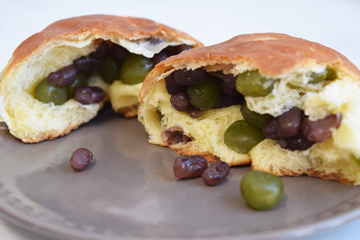 油断するとこぼれちゃう 旭川の具材たっぷり採算度外視パンが超おすすめ Asatan