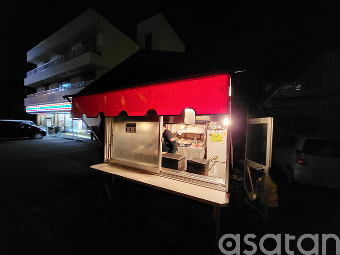 焼き鳥販売用 屋台・プレハブ店舗（即営業可）赤色目立つ外観！ やきとり竜鳳 - 居酒屋店舗 | 焼き鳥で独立開業！株式会社全国チェーン竜鳳