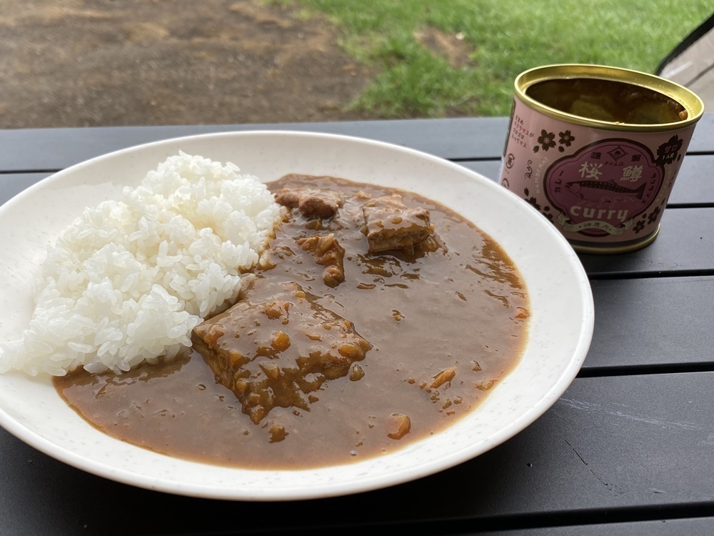 レトルト・冷凍・缶詰で味わうご当地カレー（遠軽町・旭川市・神恵内村