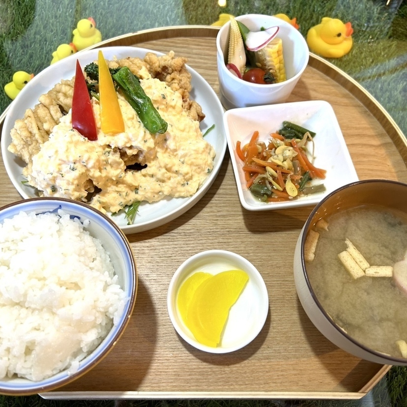 【旭川市】みんな大好き〈牛鶏豚〉肉メインのランチ