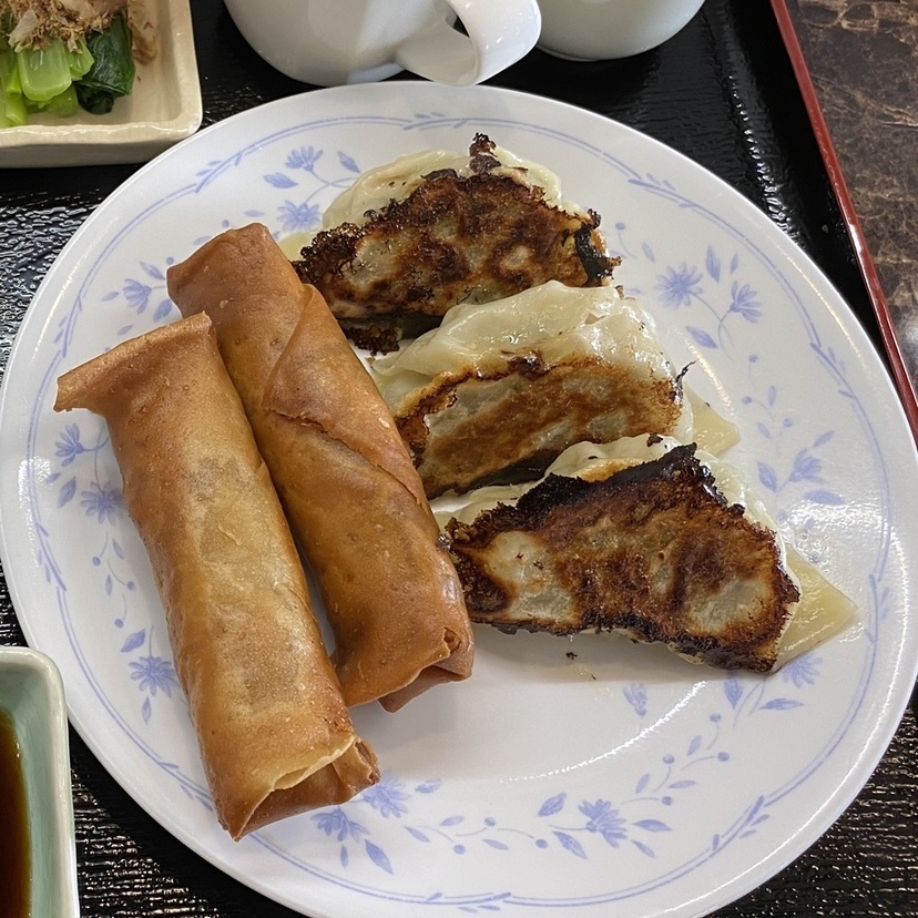 大人も子供も大好き！炒飯、酢豚、餃子、春巻きの定番中華でランチ