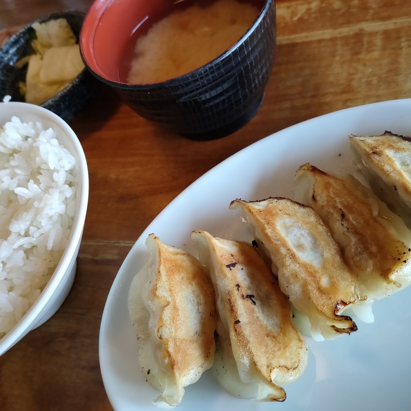 札幌方面へのドライブで立ち寄りたい【旭川発】こだわりのある手作り餃子のお店と天然酵母のパン