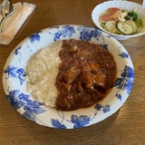 幻のマチルダが入ったカレーやカフェでの人気のトマトチキンカレー