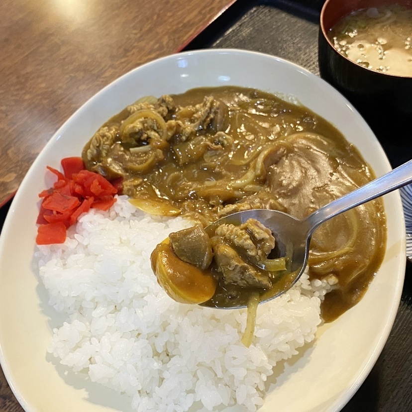 個性的なカレー3杯！しいたけカレー・大豆のスパイスカレー・もつカレー