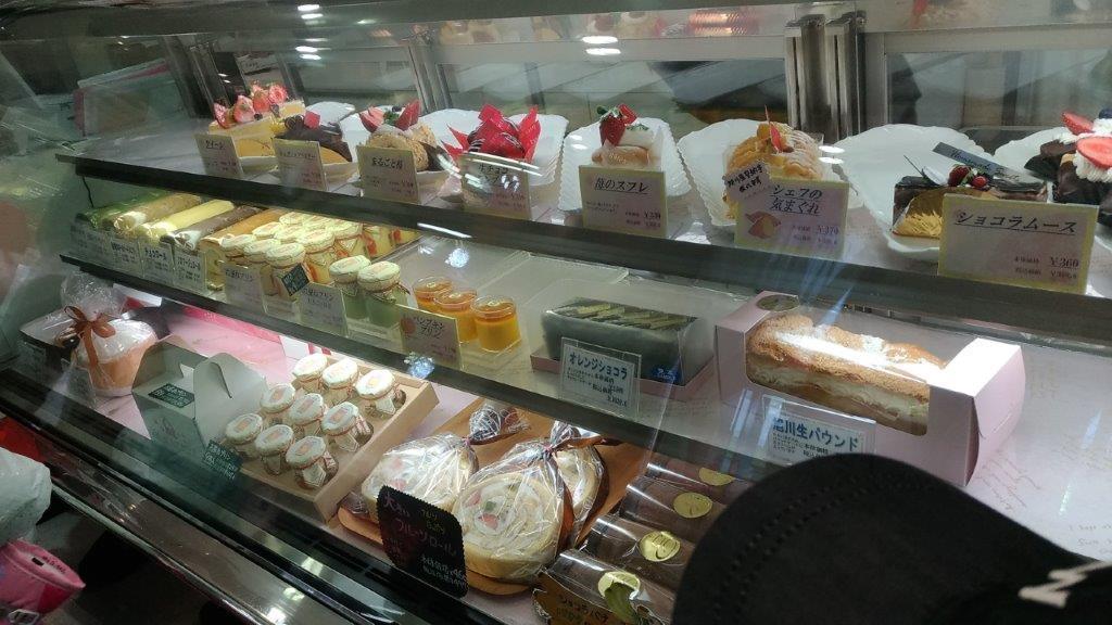 旭川 ３つのお店のロールケーキを食べ比べしてみた Asatan
